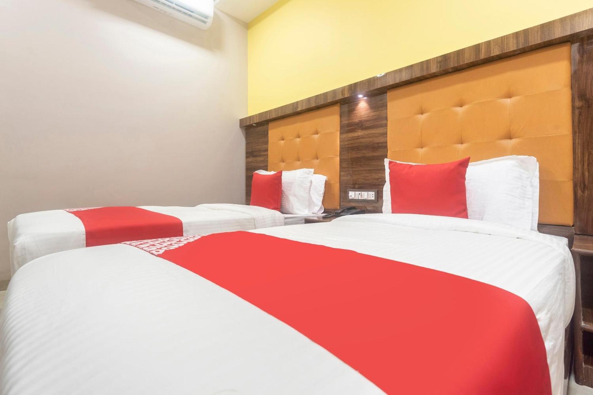 Hotel Blue Executive Near Chhatrapati Shivaji International Airport Mumbai Exterior photo